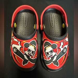 Skechers X Ryan's World Swifters Clogs Boy's Size 1 Red/Black